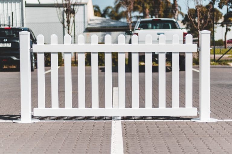 Portable Event Picket Fencing Simple Fence and Crowd Barrier Solution