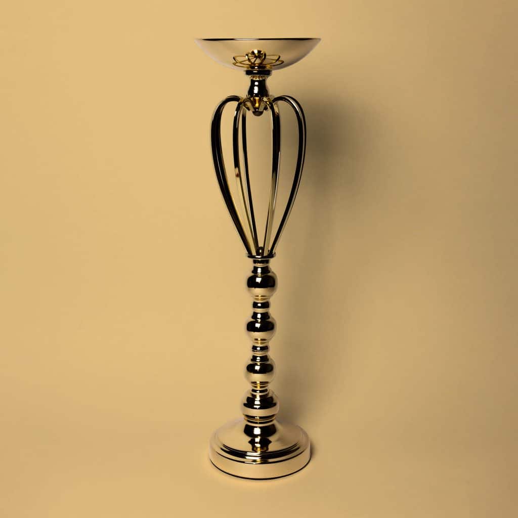 Ornate Gold Candle Holder Stunnig and ornate table centerpeice